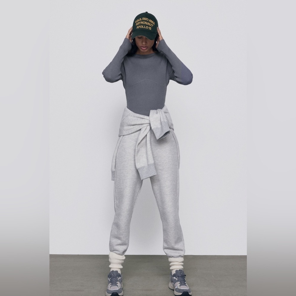 Zara Gray Ribbed Sweater - Picture 6 of 8